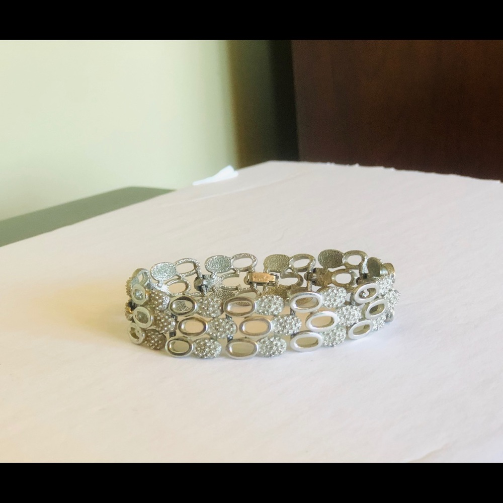 Vintage Silver Textured Trifari Silver Bracelet - Picture 2 of 5